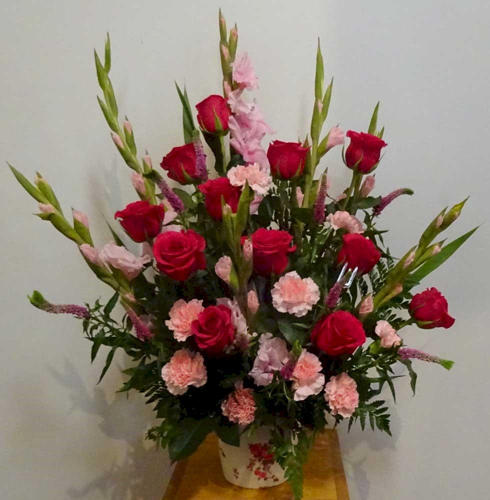 Flowers from Wayne & Linda Warrow
Larry & Connie Smith