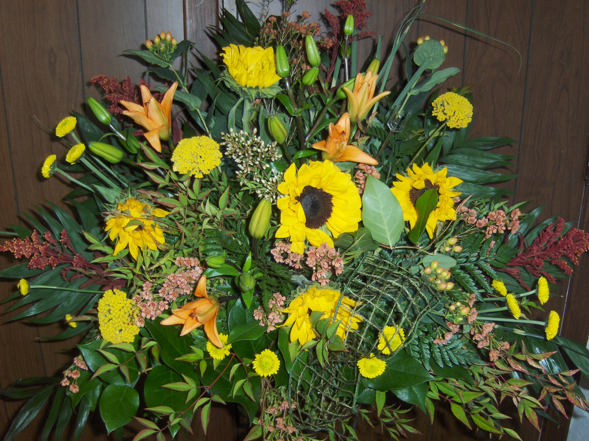 Flowers from Bill, Bette, Heidi & Family, Mat & Family, Polly & Family