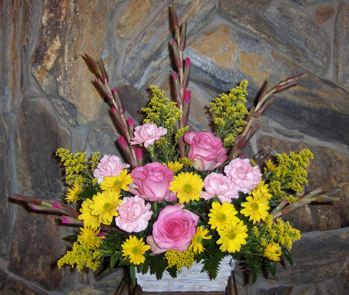 Flowers from Owen, Bonnie, Kassidy, Kwincy, Tia, Tara, Tayta, Josh, & Families