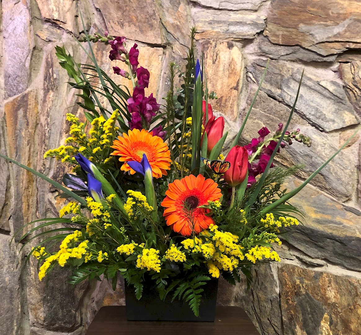 Flowers from The Carders - Pam and Family; Suzanne and Family; Ross and Family; Jana and Family; and Rex and Family