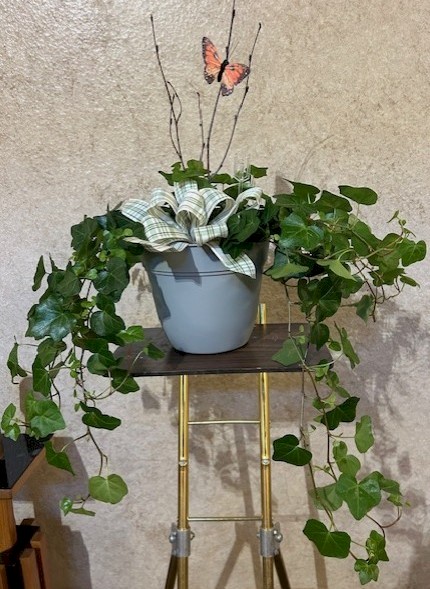 Flowers from Becky and Russ Lucht; April Veit; and Clint and Michelle Leonard