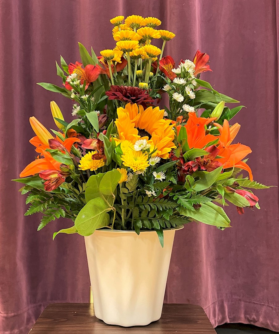 Flowers from Betty Lou Stratton, Cindy, Dick, RoseAnn, and Families