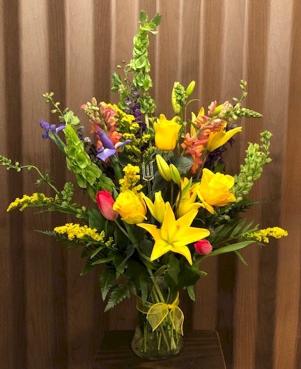 Flowers from Dale Family - Florence, Ron, Debra, Fannette, and Diana and Tom