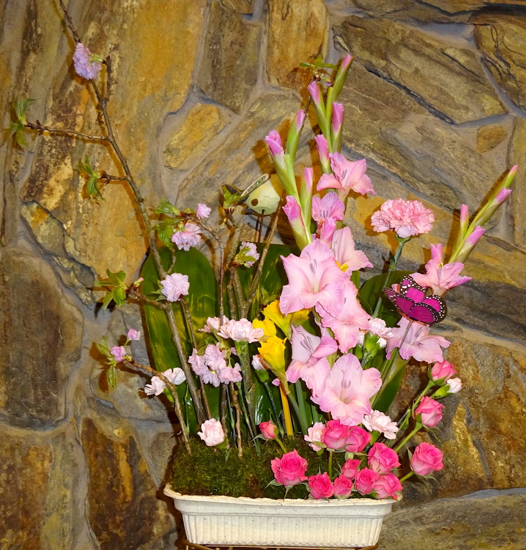 Flowers from Discover Goodwill on behalf
of Mark and Kathy Wood
