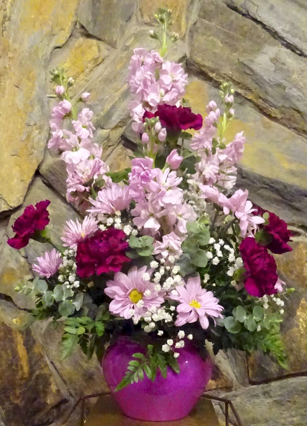 Flowers from Deb and Larry Dawson
Andy and Kasey Dawson
Kayla and Kyle Helms
Erin and Chris Petersen