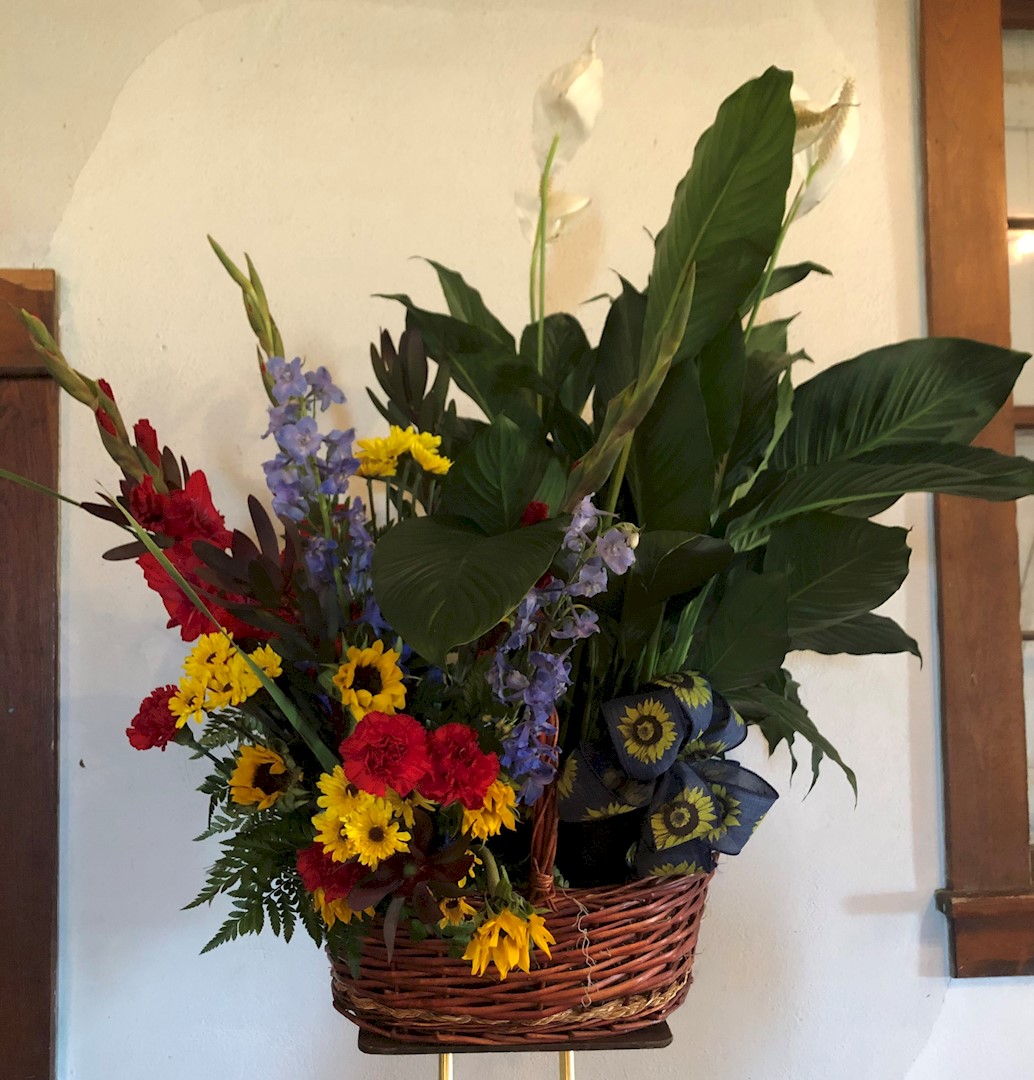 Flowers from Jack Simons; Scott and Family; Bummer and Family; and Sanden and Family