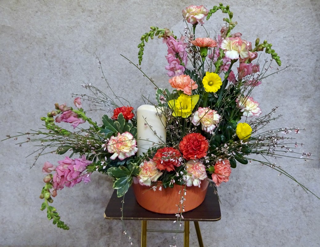 Flowers from Dan & Cindy Hauk, Amy & T.J. Pyle, and Dana & Michael Luedeman