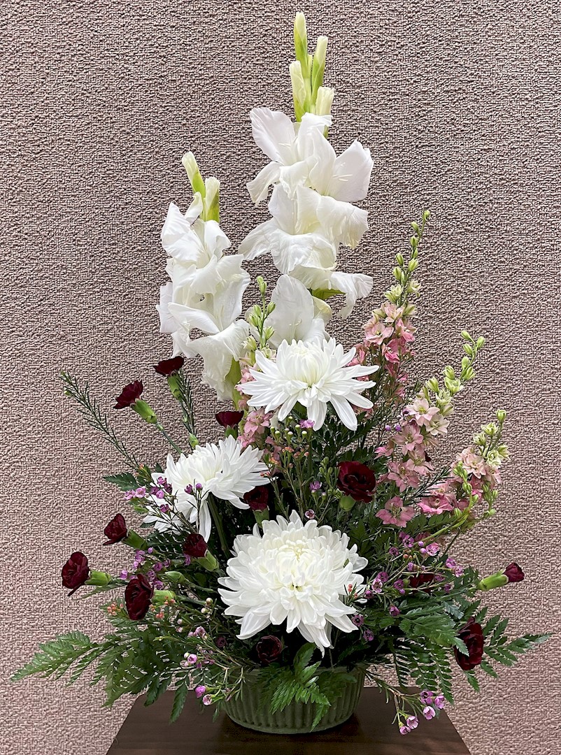 Flowers from Kent and Eileen Jordan and Wall Food Center
