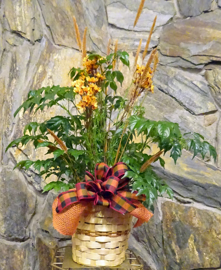 Flowers from The Cousin Club: Michelle, Elizabeth, Leo, Luke, Lonna, Laramie, Linay, Dustin, Diedra, Sammi Jo, and Gus