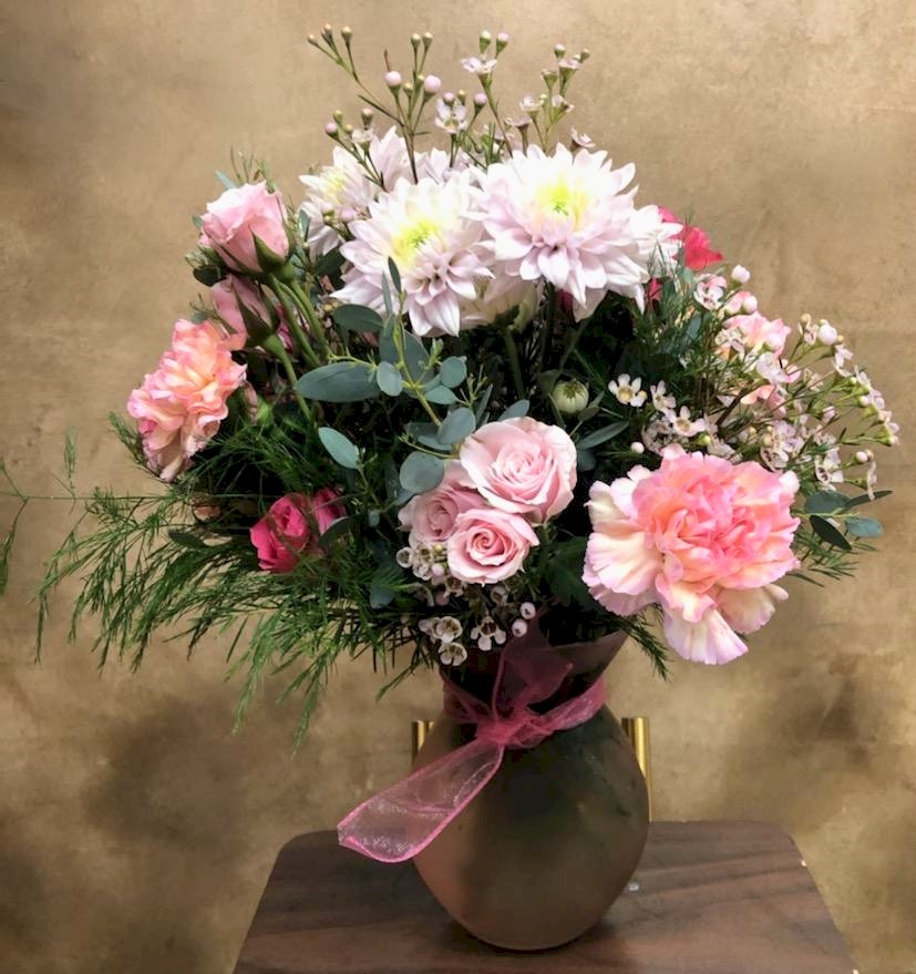 Flowers from Jason, Vonda, Carson, Nick, Lacey, and Saylor