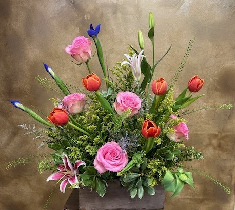 Flowers from Gene & Gloria Hoyme
Jan & JJ Frerichs
Larry & Kristie Hoyme
Mike Hoyme