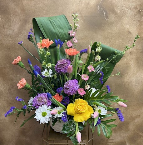 Flowers from Ralph & Cathy Fiedler
Doug & Sandy Slovek Family
Don, Lynette Klumb & Girls
Eric & Sherry Hanson Family
