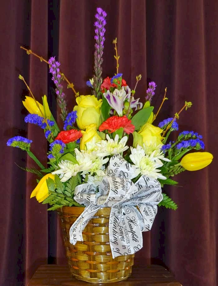 Flowers from Owen, Bonnie, Kassidy, & Kwincy, and Tia, Tara, Tayta, Josh, and Families