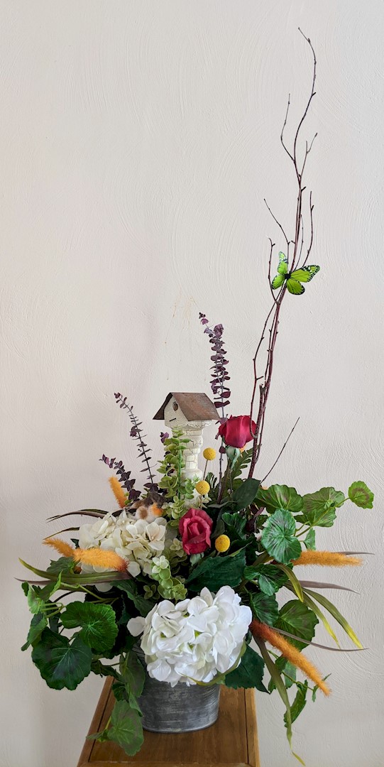 Flowers from Roger and Lois; Britni and Slade Ross and Boys; Brockdon and Karsyn; and Bradi and Justin Stampe and Family